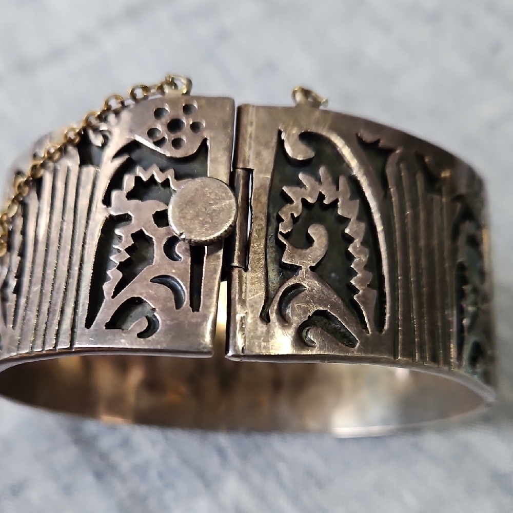 Vintage Taxo Mexico Artisan Silver Floral Hinged Bracelet Bangel Cuff - Picture 10 of 17